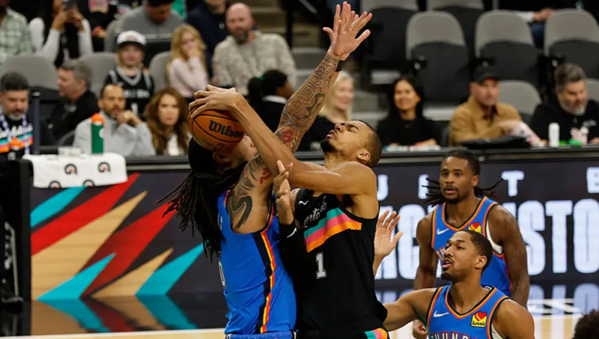 马刺vs雷霆疯狂的最后4分钟，文班亚马制霸攻防，关键6分锁定胜局