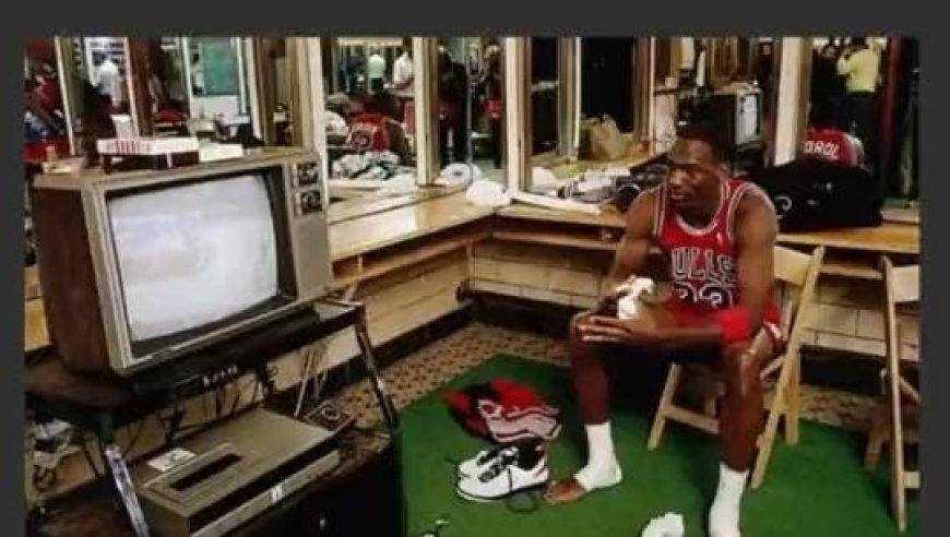 体坛记忆｜乔丹最奇葩队友，认为上场前抚摸乔丹能带来好运，吓坏帮主