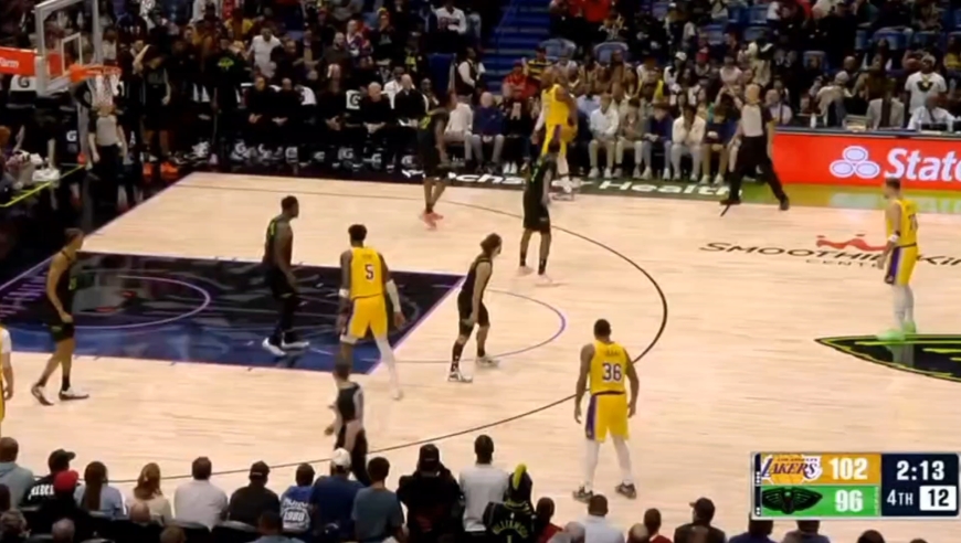 东詹大笑成名场面 回顾湖人对阵鹈鹕最后两分钟